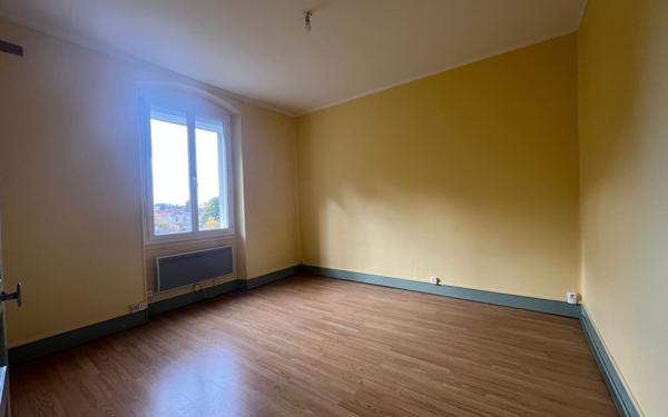 Appartement à vendre    2 pièces • 36,27 m2 Montluçon