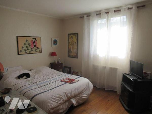 A Vendre à Saint André Les Vergers maison de plain pieds. une surface de 117 m² composée d'un b...