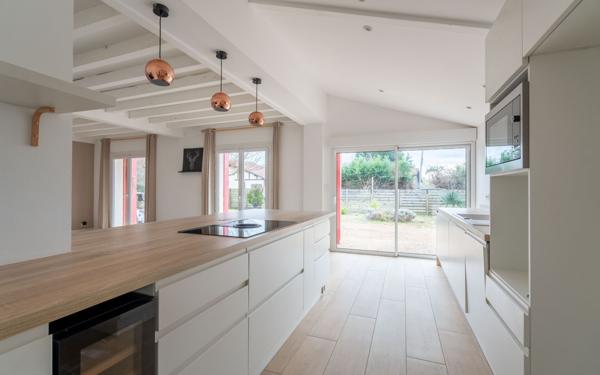 Maison à vendre    7 pièces •  Sanguinet