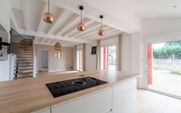 Maison à vendre    7 pièces •  Sanguinet