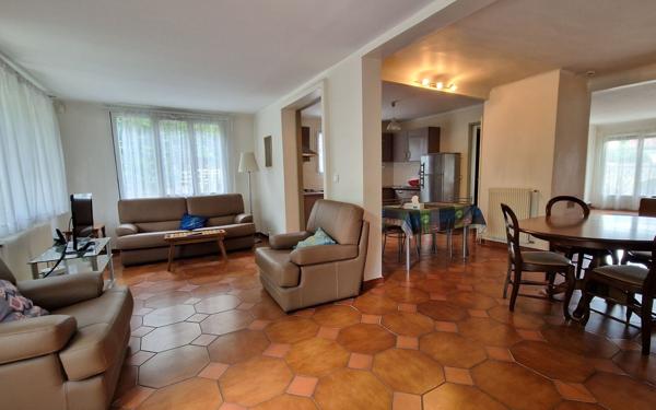 Maison à vendre    7 pièces • 145 m2 Neuilly-sur-Marne