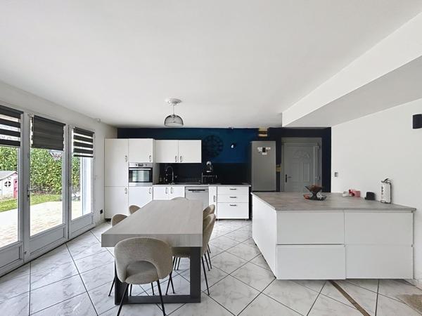 PROCHE DES AXES ET COMMODITES