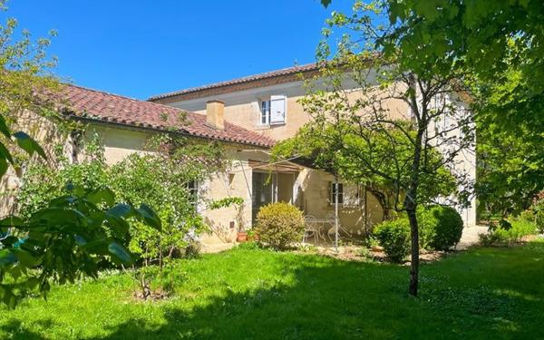 Maison à vendre    6 pièces •  Lectoure
