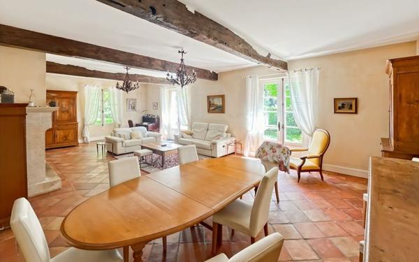 Maison à vendre    6 pièces •  Lectoure