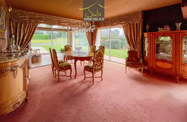 Cerizay propriété de 395 m² hab. sur terrain de 1.19 Hectare