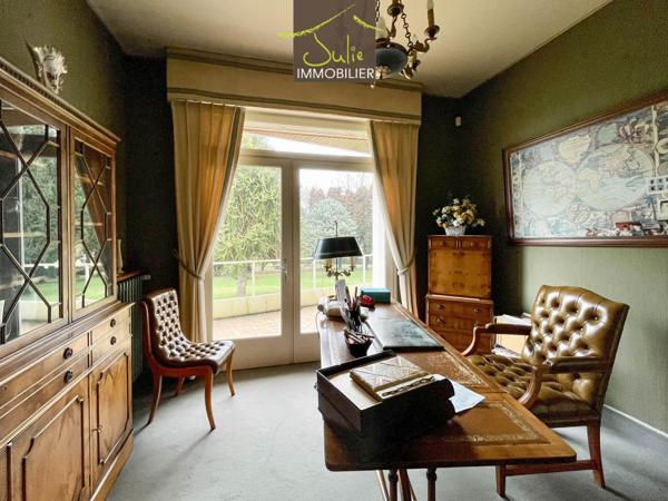 Cerizay propriété de 395 m² hab. sur terrain de 1.19 Hectare