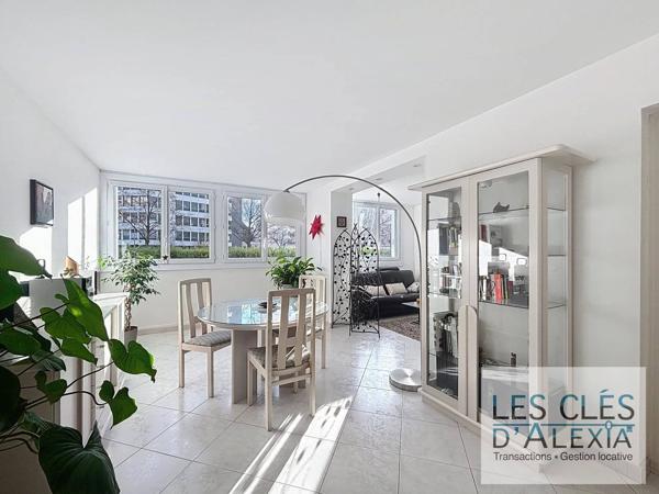 Vente immobilière : Appartement à Lyon 8ème , quartier Grange Blanche 5 pièces 82.6 m² 290 000 €- LES CLÉS D'ALEXIA.