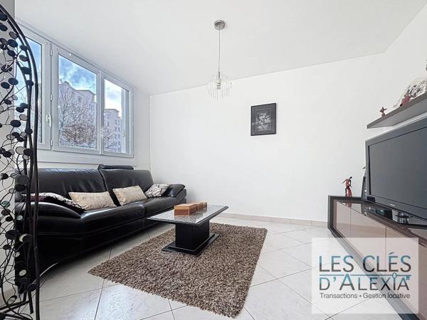 Vente immobilière : Appartement à Lyon 8ème , quartier Grange Blanche 5 pièces 82.6 m² 290 000 €- LES CLÉS D'ALEXIA.