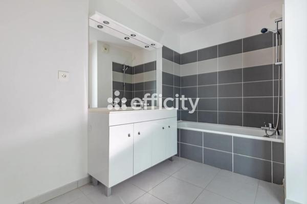 Appartement
         3 pièces
        - 59 m² Exclusivité 148 500 € *