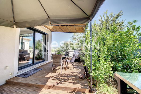 À VENDRE TRANS EN PROVENCE Villa de 154 m² avec 3 suites sur 750 m² de terrain avec piscine