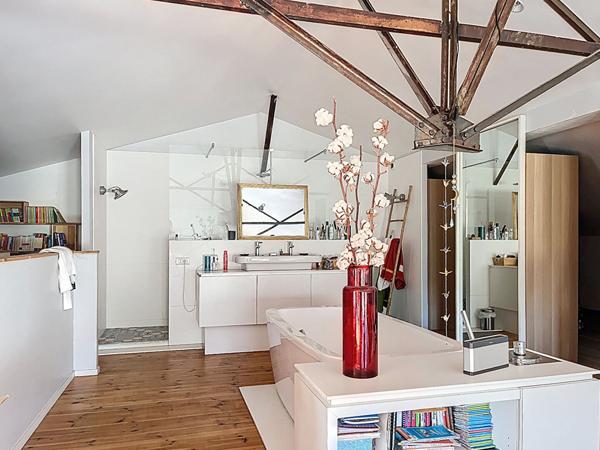 Maison Nantes Chantenay aux Grands Volumes avec Atelier, 5 Chambres et +, Lumineuse et Modulable