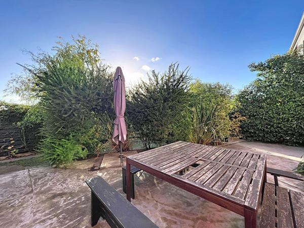 Maison Nantes Chantenay aux Grands Volumes avec Atelier, 5 Chambres et +, Lumineuse et Modulable