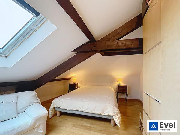 Demeure familiale de 10 pièces sur 1000 m2 de terrain