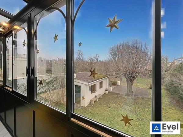 Demeure familiale de 10 pièces sur 1000 m2 de terrain