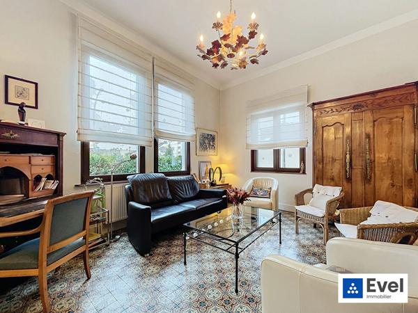Demeure familiale de 10 pièces sur 1000 m2 de terrain