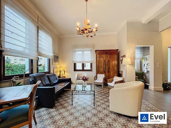 Demeure familiale de 10 pièces sur 1000 m2 de terrain