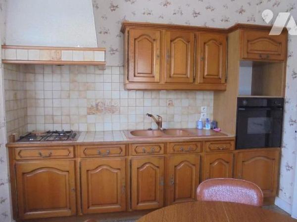 BEAUGENCY, Maison de ville, Loiret (45)

Maison de ville en bon état d'entretien comprenant : e...