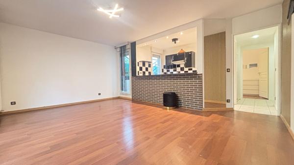 2 pièces en centre-ville d'Evry-Courcourronnes