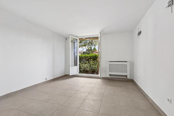 APPARTEMENT - 4 PIECES - NOISY LE SEC - proche du RER E