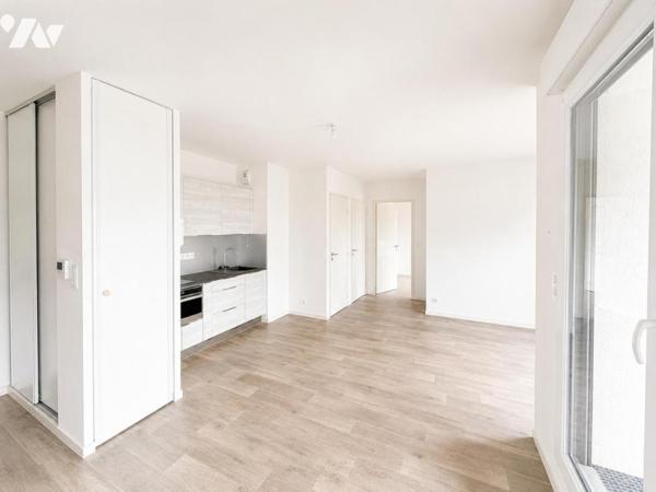 À VENDRE – Appartement T2 de 2019 avec balcon et place de parking numérotée et sécurisée – Nantes