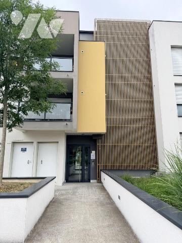 À VENDRE – Appartement T2 de 2019 avec balcon et place de parking numérotée et sécurisée – Nantes