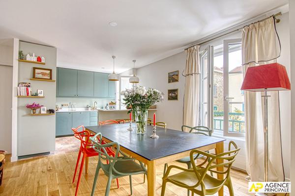 Le Chesnay Plateau Saint-Antoine Appartement duplex 5 pièces "esprit maison " 153.05m² au sol avec cave et parking €949 000 ** - Référence 25895