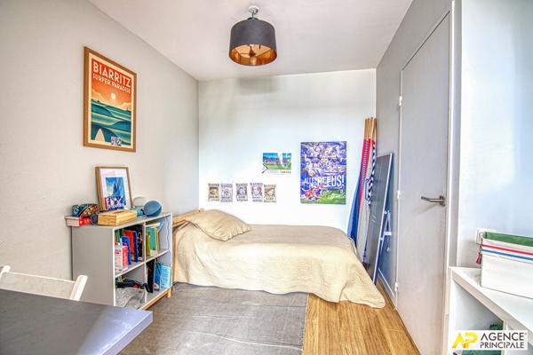 Le Chesnay Plateau Saint-Antoine Appartement duplex 5 pièces "esprit maison " 153.05m² au sol avec cave et parking €949 000 ** - Référence 25895