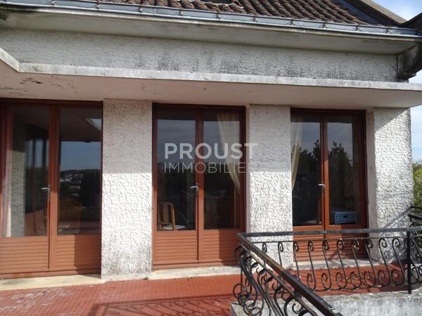 Niort quartier recouvrance maison de 123 m², terrasse, garage et jardin, sous-sol.