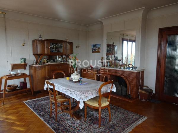 Niort quartier recouvrance maison de 123 m², terrasse, garage et jardin, sous-sol.
