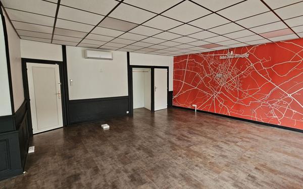 Immeuble à vendre    5 pièces •  Saint-Jean-d'Angély