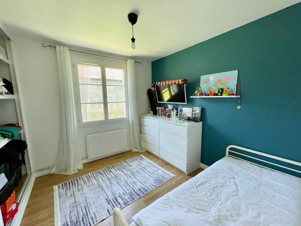 Vente Maison92 m² - 4 Pièces - CENON (33150)