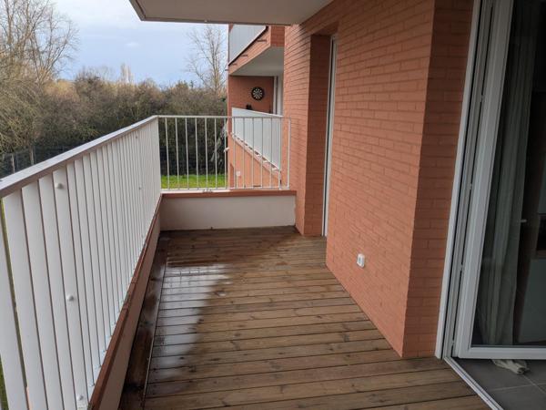 Appartement 2 pièces de 42.9 m2 quasi neuf (6 mois) dans résidence VERT EDEN  quartier Montaudran agrémenté d'une terrasse de 9 m2.