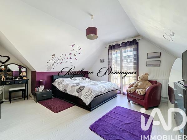 Maison à vendre 10 pièces 242 m² Mézières-sur-Seine