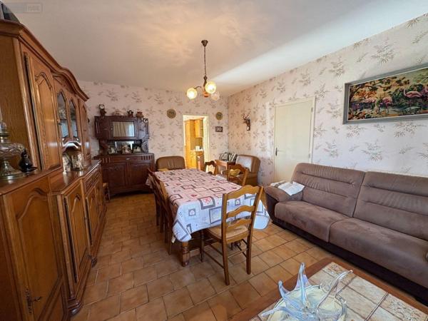 Maison à vendre à Argenton-sur-Creuse dans l'Indre (36200), ref : 037/2693