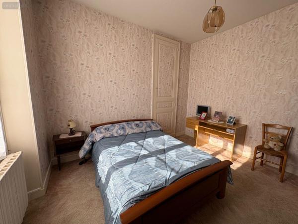 Maison à vendre à Argenton-sur-Creuse dans l'Indre (36200), ref : 037/2693