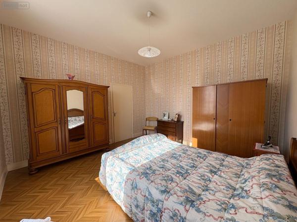 Maison à vendre à Argenton-sur-Creuse dans l'Indre (36200), ref : 037/2693