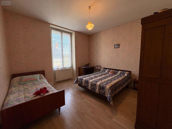 Maison à vendre à Argenton-sur-Creuse dans l'Indre (36200), ref : 037/2693