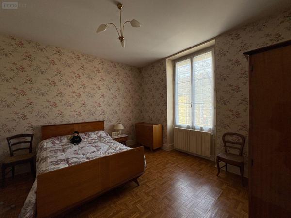 Maison à vendre à Argenton-sur-Creuse dans l'Indre (36200), ref : 037/2693