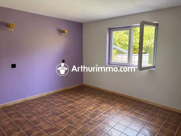 Vente                                                      Maison
                        
                     4 pièces                      90 m2                     à La Ferrière-Aux-Étangs