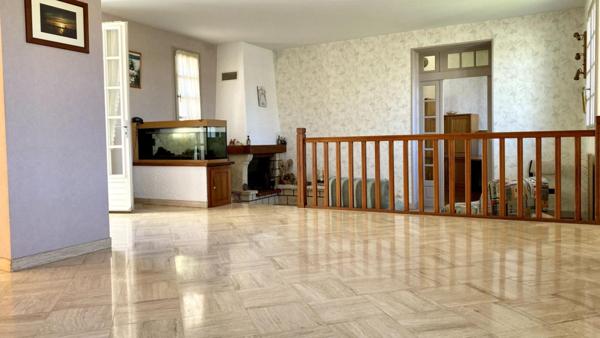 Maison Saint Gelais (79410) 6 pièce(s) 150 m2