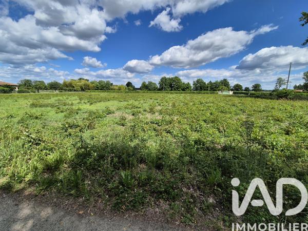 Terrain à vendre 4 200 m² Saint-Pierre-d'Eyraud