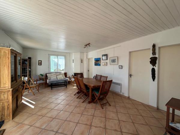 Situé à 180 m de la plage à Saint-Denis-d’Oleron