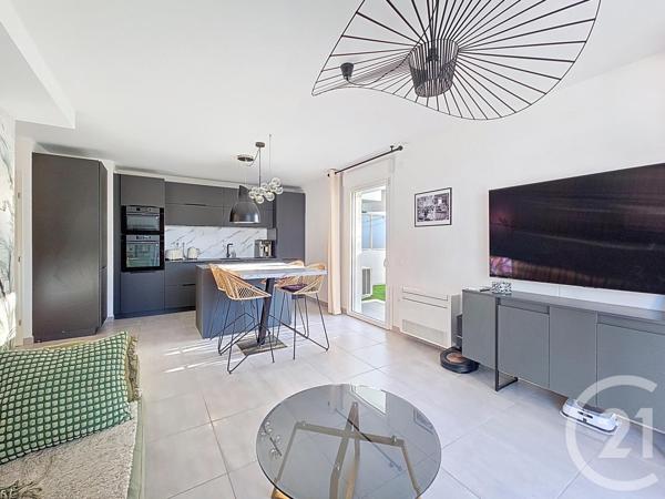 Appartement T3 à vendre  3 pièces - 60 m2 MARSEILLE - 13009