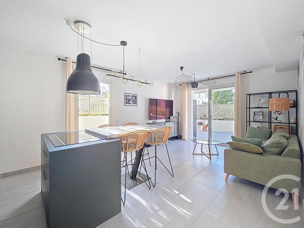 Appartement T3 à vendre  3 pièces - 60 m2 MARSEILLE - 13009