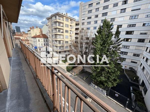 Location Appartement 5 pièces 106.19 m² - 8 RUE ELIE ROCHETTE Lyon 69007