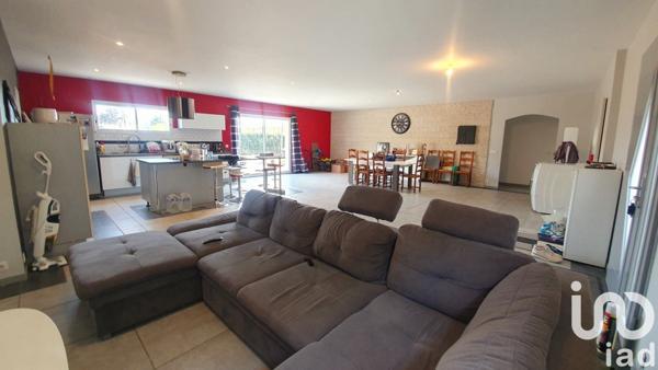 Maison 7 pièces de 170 m² à Ouzilly (86380)