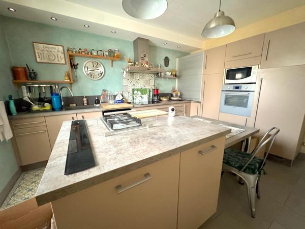 Maison 5 pièces 195 m²