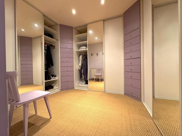 Maison 5 pièces 195 m²