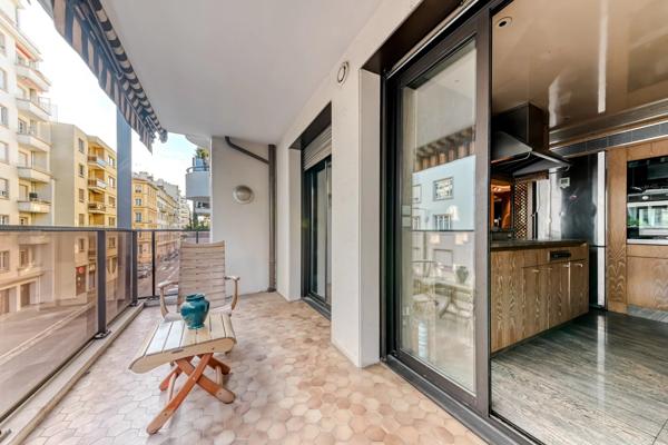 Lyon 6 - Tête d'Or - Appartement de standing de 170,08 m² - 3 chambres - 1 Bureau - 1 Terrasse - 1 Balcon -