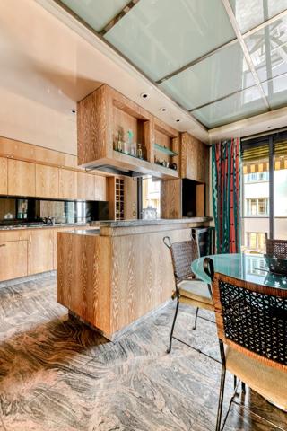 Lyon 6 - Tête d'Or - Appartement de standing de 170,08 m² - 3 chambres - 1 Bureau - 1 Terrasse - 1 Balcon -